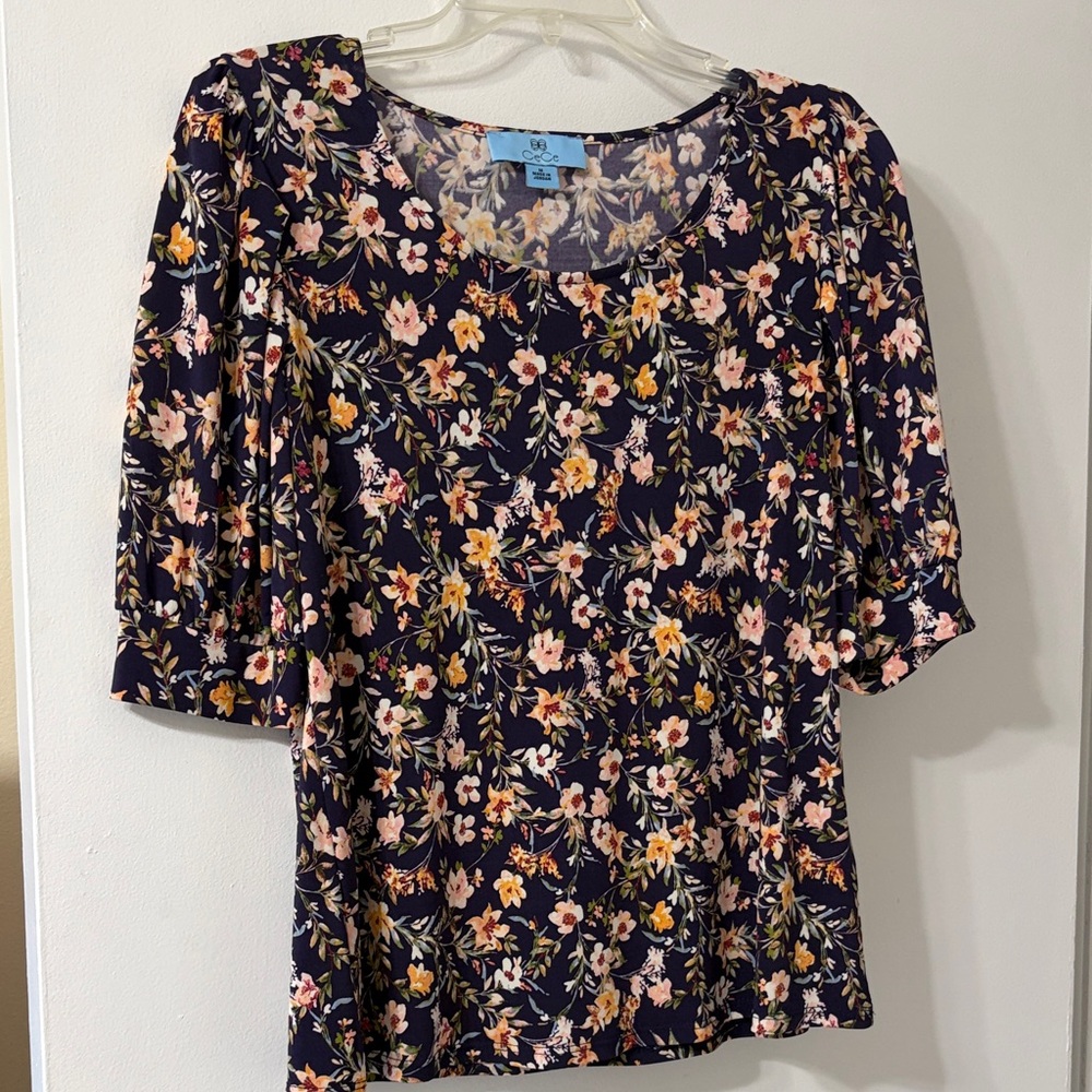 CeCe Floral Women's Top - Multicolor